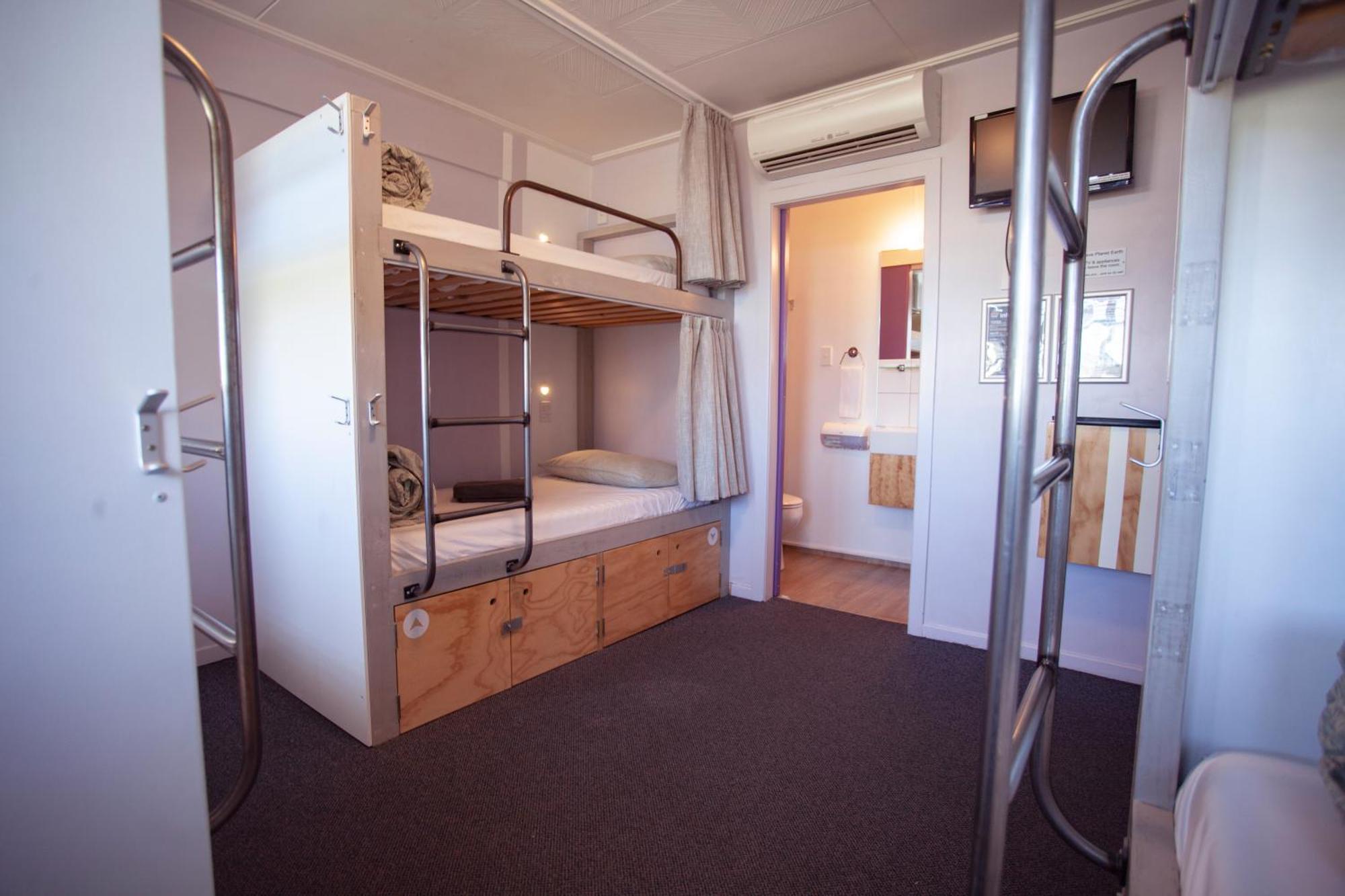 Absoloot Hostel كوينستاون الغرفة الصورة