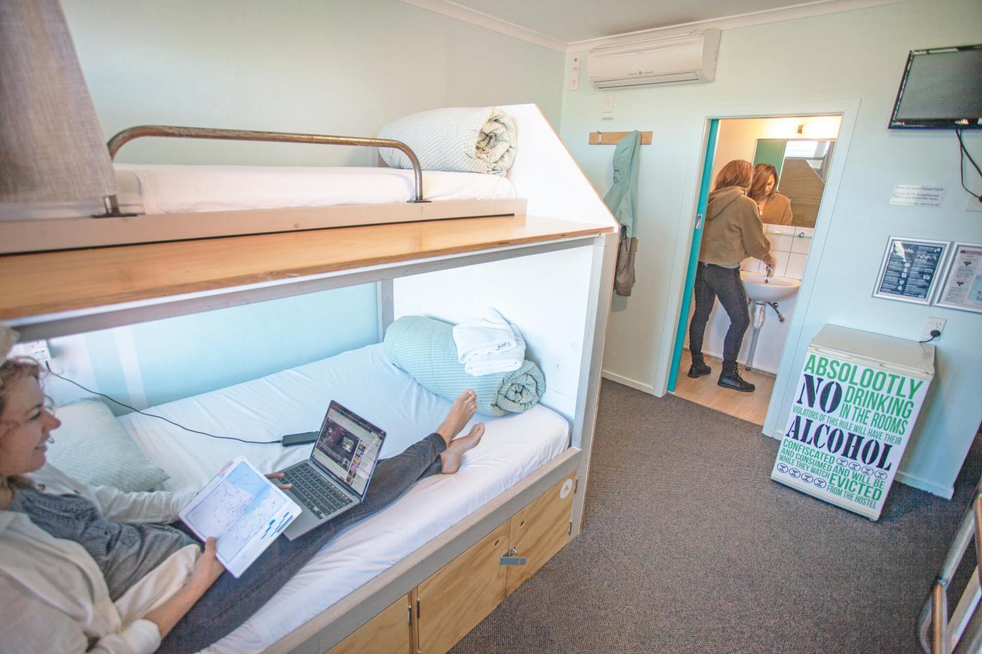 Absoloot Hostel كوينستاون الغرفة الصورة