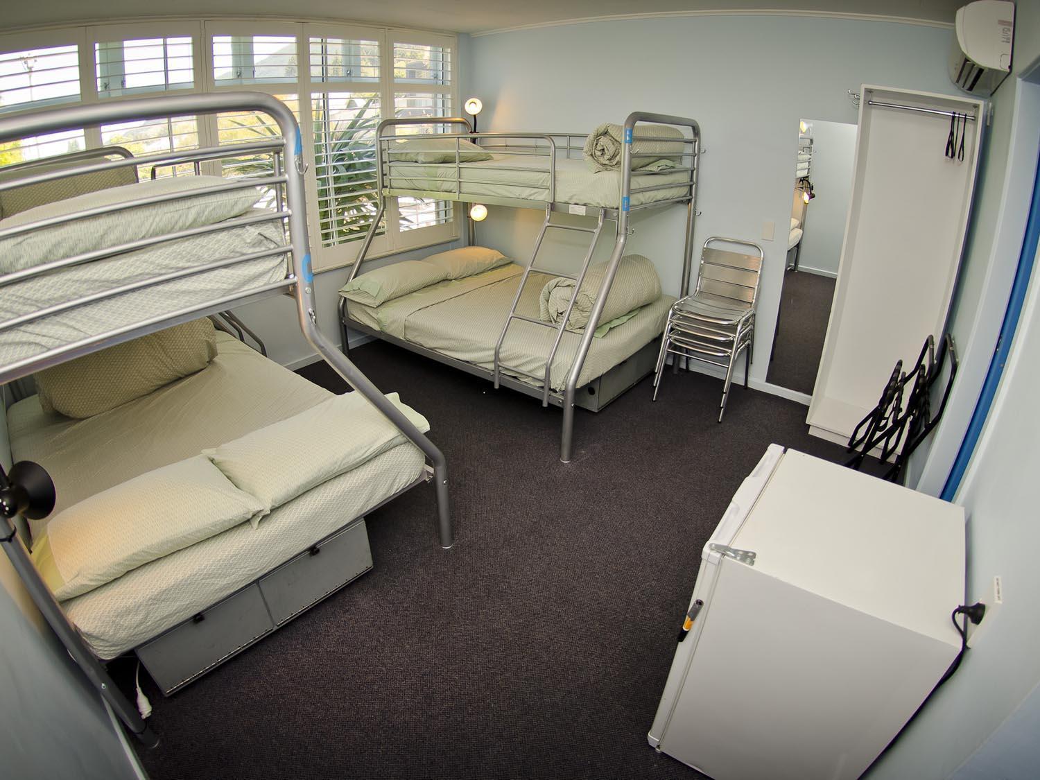Absoloot Hostel كوينستاون المظهر الخارجي الصورة