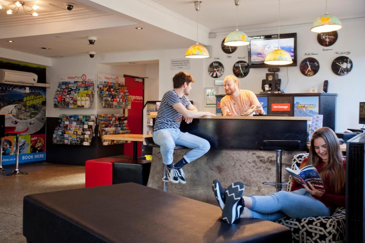Absoloot Hostel كوينستاون المظهر الخارجي الصورة