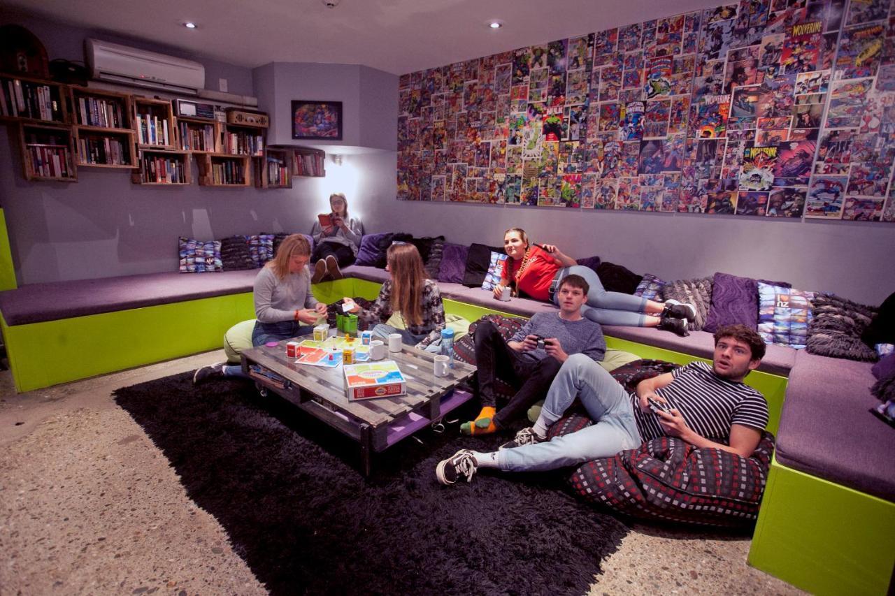 Absoloot Hostel كوينستاون المظهر الخارجي الصورة