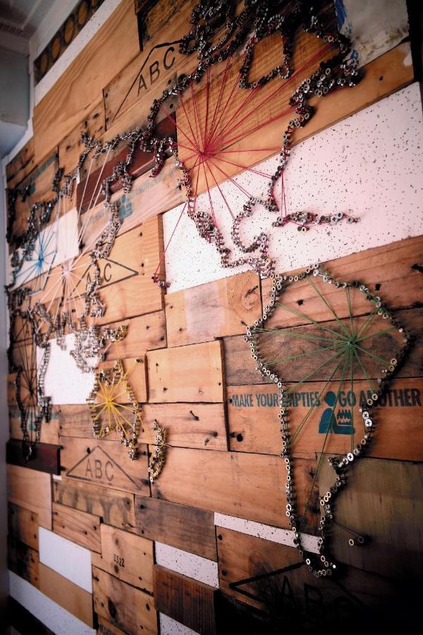 Absoloot Hostel كوينستاون المظهر الخارجي الصورة